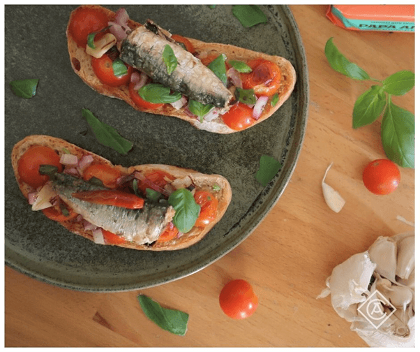Bruschetta z pikantnymi sardynkami